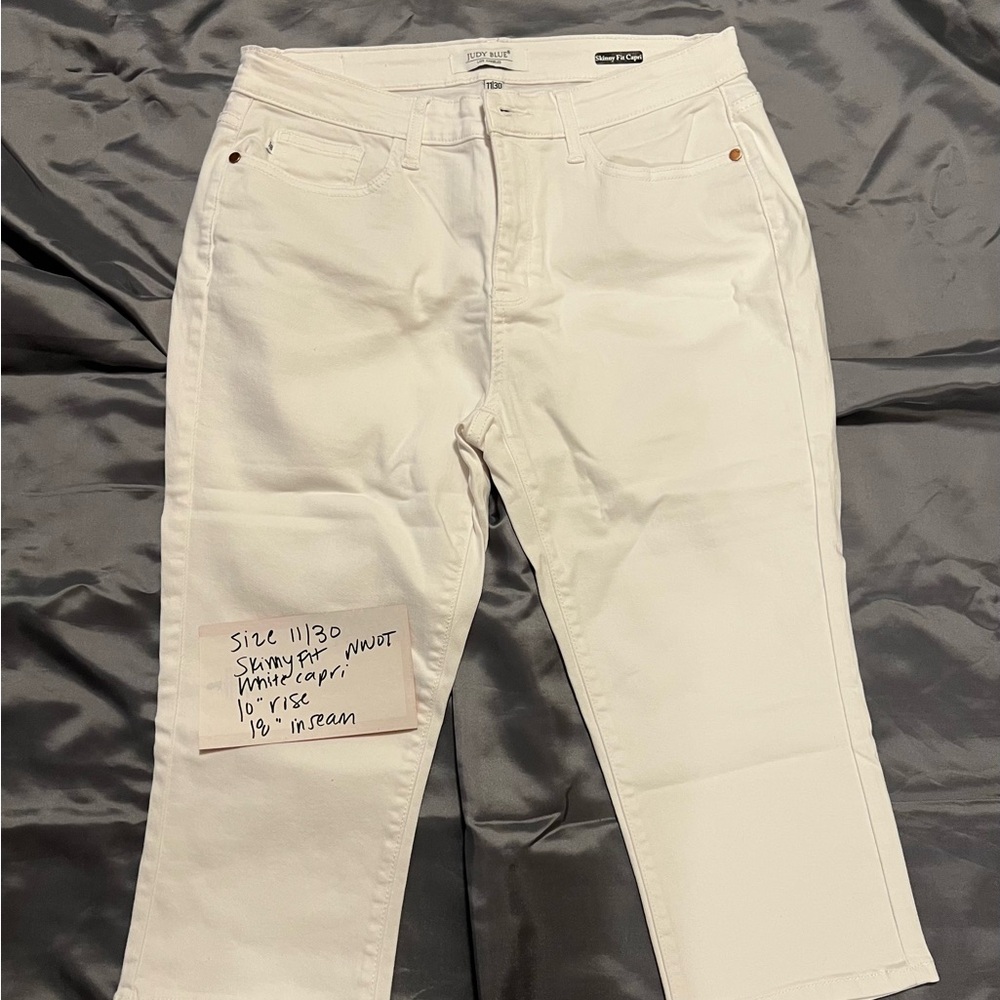 Judy Blue White Skinny fit Capri size 11